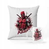 Gadżety dla niej i dla niego - ZESTAW PODUSZKA + KUBEK Deathpool + IMIĘ 2 - miniaturka - grafika 1