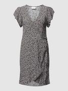 Sukienki - Sukienka kopertowa o długości do kolan z falbanami model ‘FINI’ - miniaturka - grafika 1