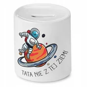 Skarbonki - SKARBONKA DLA TATY TATA NIE Z TEJ ZIEMI PREZENT z Nadrukiem ze Zdjęciem + Opakowanie na prezent (wzór 02) - miniaturka - grafika 1