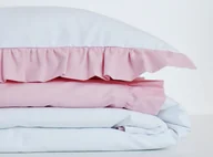 Pościel dla dzieci - Pościel biała z podwójną pudrową falbanką dla dzieci i nastolatków różne rozmiary - miniaturka - grafika 1