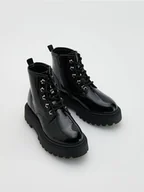 Buty dla dziewczynek - Reserved - Lakierowane botki za kostkę - czarny - miniaturka - grafika 1