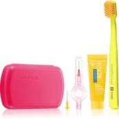 Pasty do zębów - Curaprox zestaw turystyczny TRAVEL SET NEW z pastą Be You o smaku ginu z tonikiem i persymoną (kolor czerwony) - miniaturka - grafika 1