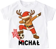 Koszulki dla dziewczynek - Koszulka dla chłopca z RENIFREM W PRZEBRANIU MIKOŁAJA GRAJĄCY W PIŁKĘ - miniaturka - grafika 1