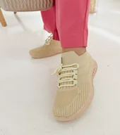 Sneakersy damskie - Beżowe materiałowe sneakersy Ornella -37 - miniaturka - grafika 1