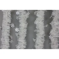 Ozdoby bożonarodzeniowe - Girlanda śnieżynki biała Ø6 cm z aplikacją Ø12 cm, 2 m - miniaturka - grafika 1