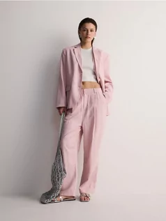 Spodnie damskie - Reserved - Szerokie spodnie z lnem - pastelowy róż - grafika 1