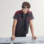 Kamizelki męskie - OCIEPLANY BEZRĘKAWNIK AUDI REVOLUT F1 TEAM MECHANICS - Adidas - miniaturka - grafika 1