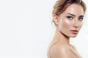 Pakiet wiosenny w Galerii Piękna w Krakowie - Czasopisma - miniaturka - grafika 1