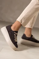 Półbuty damskie - Czekoladowe sneakersy skórzane damskie buty sportowe na kremowej platformie beżowe sznurówki Carla TW-OC8927 - miniaturka - grafika 1