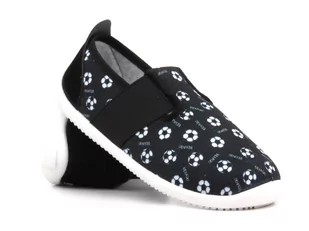 Miękkie kapcie, buty dziecięce w piłki - BEFADO 901Y016, czarne - Befado - Buty dla chłopców - miniaturka - grafika 1