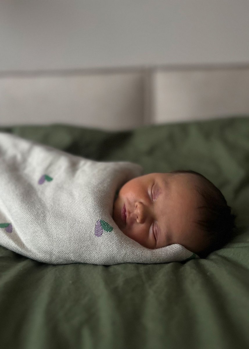 KOCYK DLA NIEMOWLAKA Z BAMBUSA, SERDUSZKA - 100x120 CM