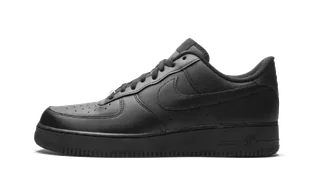 Nike Air Force 1 Low '07 Triple Black - Buty sportowe męskie Nike Air Force 1 Low '07 Triple Black - Buty sportowe męskie - miniaturka - grafika 1