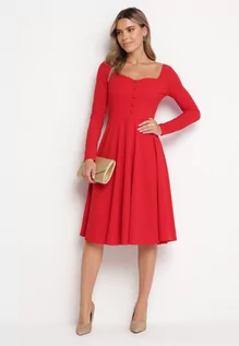 Sukienki - Czerwona Rozkloszowana Sukienka Midi z Ozdobnymi Guzikami Aramita - grafika 1