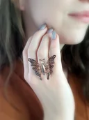 Pierścionki - Pierścionek srebrny - Wesoły motyl brązowy - miniaturka - grafika 1