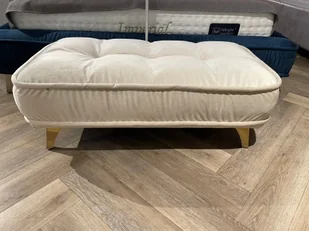 Puf BELAVIO z ekspozycji Salonu Józefów - Dom i wnętrze OUTLET - miniaturka - grafika 1