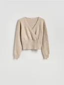 Swetry damskie - Reserved - Krótki kardigan z kopertową zakładką - beżowy - miniaturka - grafika 1