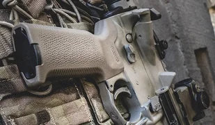 Magpul - Chwyt pistoletowy MOE-K2 Grip do AR15/M4 - Czarny - MAG522 - Osprzęt do wiatrówek - miniaturka - grafika 2