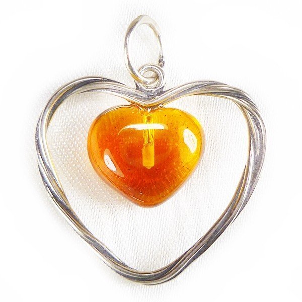 Serduszko, wisiorek srebrny z bursztynem 654-49