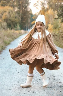 Sukienka Dresowa Beżowa Dress - Sukienki i spódniczki dla dziewczynek - miniaturka - grafika 1