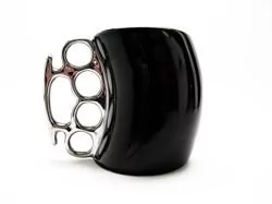 UPOMINKARNIA Kubek Twardziela - czarny - Kubki UPOMINKARNIA Kubek Twardziela - czarny - Kubki - miniaturka - grafika 1