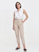 Spodnie damskie - Tkaninowe beżowe spodnie typu chino - miniaturka - grafika 1