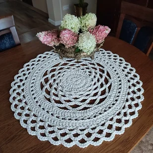 Serweta szydełkowa ze sznurka 70cm - Obrusy i serwetki - miniaturka - grafika 1