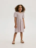 Sukienki i spódniczki dla dziewczynek - Reserved - Ażurowa sukienka - lawendowy - miniaturka - grafika 1