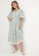 Sukienki - Miętowa Bawełniana Sukienka Boho o Rozkloszowanym Kroju z Wiązaniem i Haftem Korithira - miniaturka - grafika 1