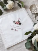 Pamiątka Chrztu Świętego - Szatka na Chrzest Święty z imieniem dziecka - haft ręczny kwiatowy wzór - miniaturka - grafika 1