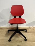 Krzesła i taborety kosmetyczne - Krzesło z tworzywa obrotowe czerwone  CASHY SPECIAL SWIVEL CHAIR 5A - miniaturka - grafika 1