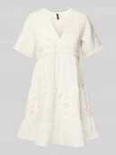 Sukienki - Sukienka mini taliowana z haftem angielskim model ‘NATALI’ - miniaturka - grafika 1
