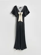 Sukienki - Reserved - Satynowa sukienka z kokardą - czarny - miniaturka - grafika 1