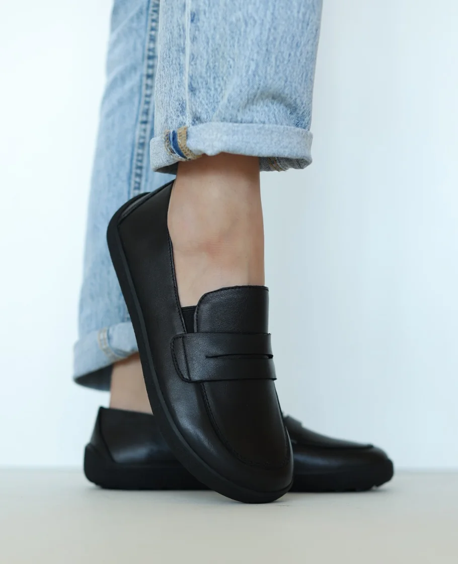 Skórzane czarne półbuty damskie barefoot Fenaria 37