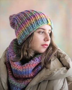 MAXCOLOR Komplet czapka i komin cukierek - Czapki damskie - miniaturka - grafika 1