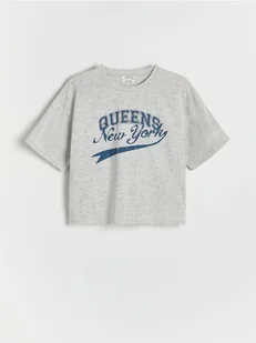 Reserved - T-shirt z kryształkami i nadrukiem - jasnoszary - Koszulki dla dziewczynek - miniaturka - grafika 1