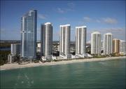 Plakaty - Aerial view of Miami Beach, a bony-finger-like barrier island separated by Biscayne Bay from Miami and other South Florida cities., Carol Highsmith - - miniaturka - grafika 1