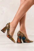 Czółenka - Złote czółenka damskie na geometrycznym obcasie ze skórzaną wkładką wzór wężowy Casu ER24WX2-S - miniaturka - grafika 1