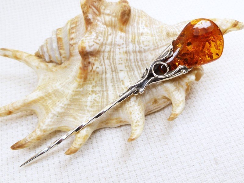 Szpilka srebrna z bursztynem, handmade 8180-65