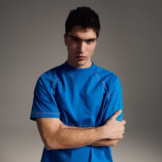 Koszulki męskie - Reserved Bawełniany T-shirt - Niebieski - grafika 1