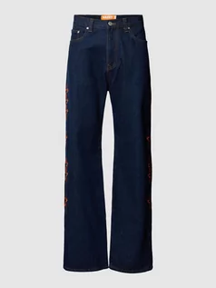 Spodnie męskie - Jeansy o kroju baggy fit z wyhaftowanym motywem model ‘STARS’ - grafika 1