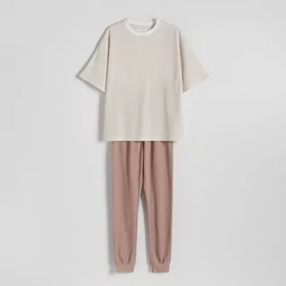 Piżamy damskie - Reserved - Piżama ze strukturalnej dzianiny - Brązowy - grafika 1