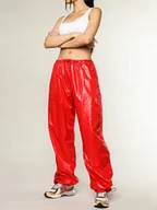 Spodnie damskie - Luźne spodnie damskie z ekoskóry - Czerwony - miniaturka - grafika 1