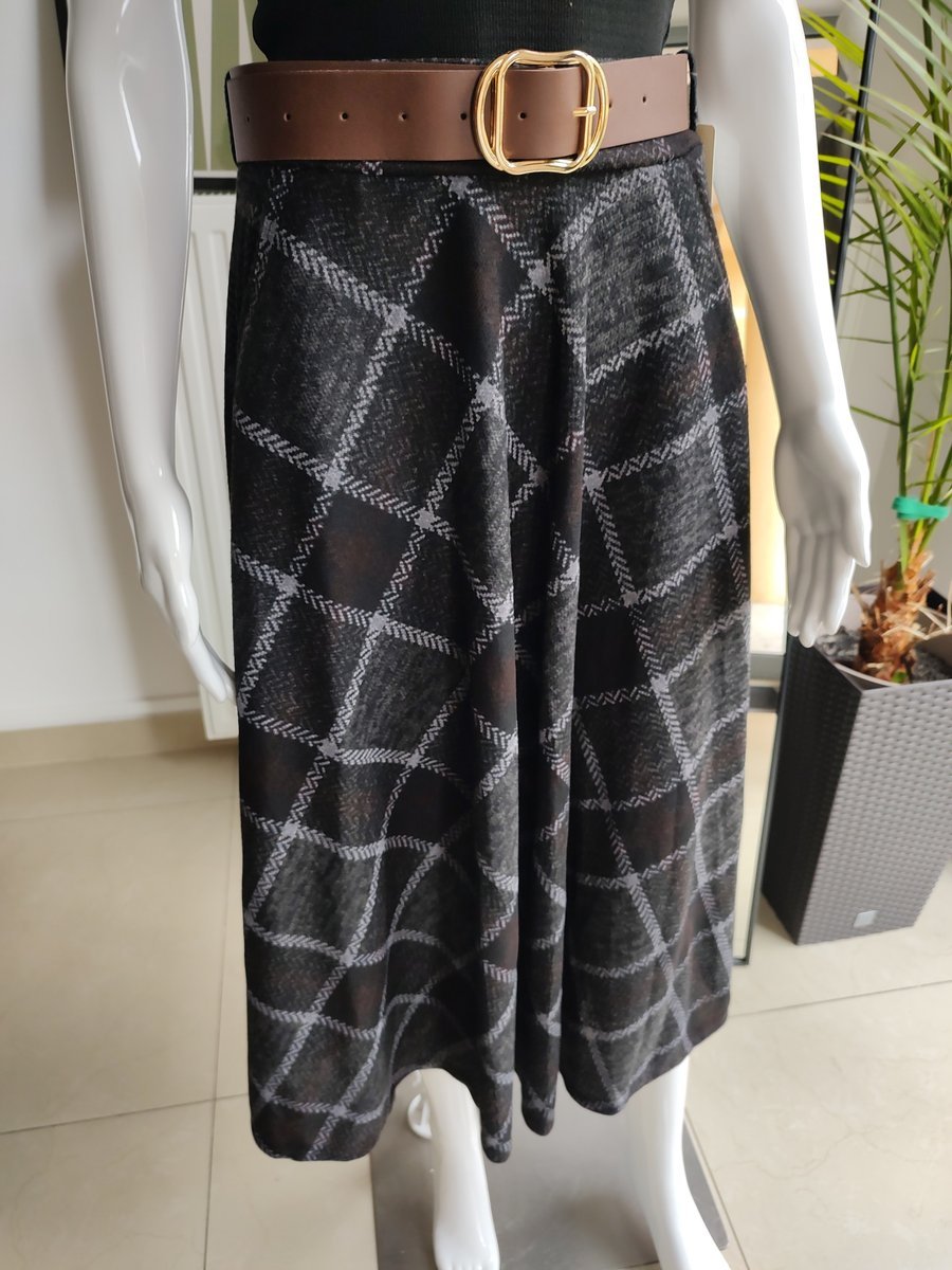 Wiskozowa spódnica w kratę z eco paskiem - czarny One size