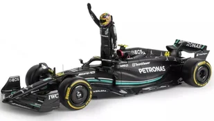 Bolid F1 Mercedes W14 #44 z kierowcą Bburago 1:24 28037 - Samochody i pojazdy dla dzieci - miniaturka - grafika 1