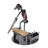 Figurki dekoracyjne - Metalowa figurka Stolarz. Pomysł na prezent dla Stolarza - miniaturka - grafika 1