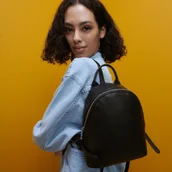 Plecaki - Reserved - Plecak z imitacji skóry - Czarny - miniaturka - grafika 1