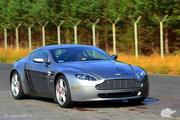 Vouchery - Autoprezent Jazda Aston Martin Vantage - miniaturka - grafika 1