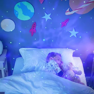 Lampka nocna dla dzieci projektor gwiazd astronauta z gwiazdką na pilot biała - Wyposażenie pokoiku dziecięcego - miniaturka - grafika 12