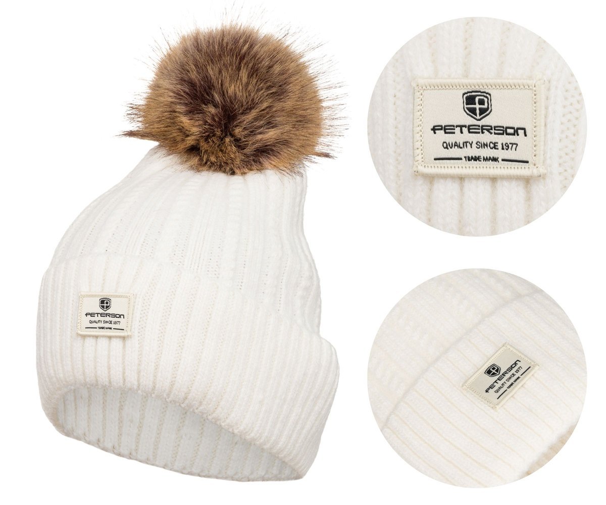 Czapka damska stylowa PETERSON na zimę z modnym pomponem biała