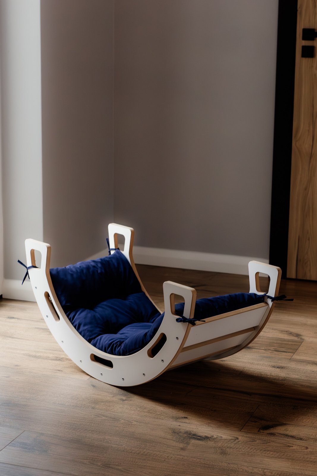 Bertoni-arco Poduszka do bujaka Montessori M granatowa